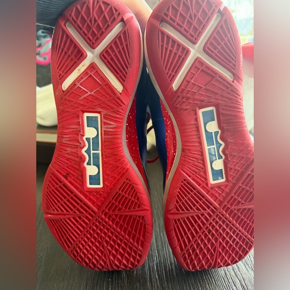 Nike LeBron 10 "Diamond Collection- blue/ red size 11 men’s - Picture 7 of 8